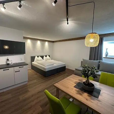 Dolomitenblick Apartman Stronach-Kirche