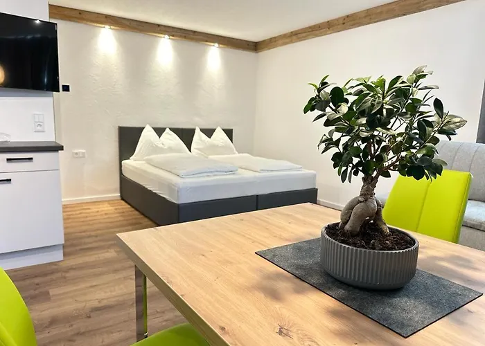 Dolomitenblick * Stronach-Kirche