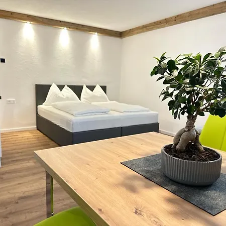 Dolomitenblick * Stronach-Kirche